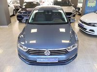 Usado VW Passat Advance 150 CV (110 kW) 2018 Azul Berlina