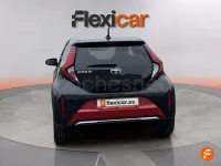 Usado Toyota Aygo X Play 72 CV (52 kW) 2022 Rojo SUV