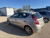 Usado Hyundai i30 Style 128 CV (94 kW) 2010 Beige Berlina