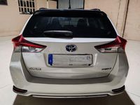 Usado Toyota Auris Hybrid Business Edition 136 CV (100 kW) 2018 Blanco Familiar