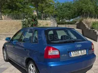 Usado Audi A3 Attraction 130 CV (95 kW) 2001 Azul Utilitario