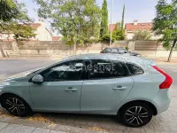 Usado Volvo V40 Momentum 122 CV (89 kW) 2017 Azul Berlina