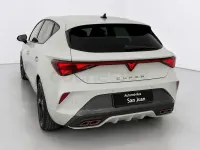 Usado Cupra Leon 204 CV (150 kW) 2025 Gris / plata Berlina
