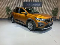 Usado Dacia Sandero Comfort 90 CV (66 kW) 2021 Naranja Berlina