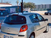 Usado Renault Clio II Business 68 CV (50 kW) 2007 Beige Utilitario