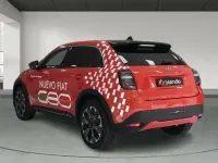 Usado Fiat 600 La Prima 116 kW (158 CV) 2025 Naranja Berlina