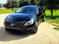 Usado Volvo V60 Momentum 150 HP (110 kW) 2017 Preto Carrinha
