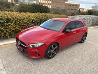 Usado Mercedes A180 116 CV (85 kW) 2019 Rojo Utilitario