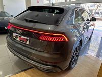 Usado Audi Q8 S-Line 286 CV (210 kW) 2019 Gris SUV