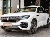 Second-hand VW Touareg R-line 286 CP (210 kW) 2023 Alb SUV