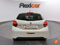 Usado Peugeot 208 Access 82 CV (60 kW) 2018 Blanco Utilitario