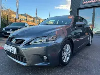 Usado Lexus CT200h Executive Line 136 CV (100 kW) 2014 Gris / plata Berlina