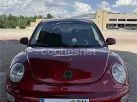Usado VW New Beetle 102 CV (75 kW) 2003 Rojo Utilitario