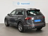 Usado VW Tiguan R-line 150 CV (110 kW) 2022 Gris/plata SUV
