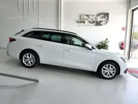 Usado Seat Leon ST 131 CV (96 kW) 2020 Blanco Familiar