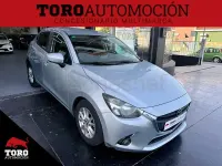 Usado Mazda 2 90 CV (66 kW) 2017 Gris / plata Berlina