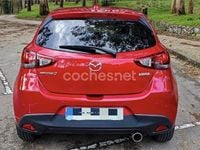Usado Mazda 2 90 HP (66 kW) 2018 Vermelho Sedan