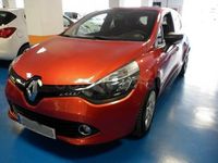 Usado Renault Clio IV Authentique 75 CV (55 kW) 2015 Granate Berlina
