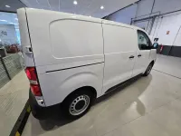 Usado Citroën Jumpy 120 CV (88 kW) 2023 Blanco Monovolumen