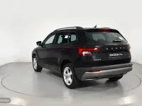 Usado Skoda Karoq Ambition 150 CV (110 kW) 2021 Negro SUV