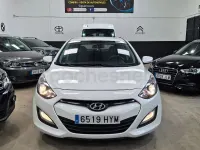 Usado Hyundai i30 90 CV (66 kW) 2014 Blanco Berlina