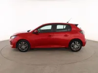 Usado Peugeot 208 Active 101 CV (74 kW) 2021 Rojo Utilitario
