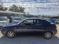 Usado VW Golf IV 115 CV (84 kW) 2002 Azul Descapotable