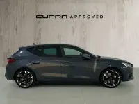 Usado Cupra Leon 204 CV (150 kW) 2024 Gris / plata Berlina