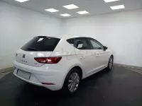 Usado Seat Leon Reference 110 CV (80 kW) 2018 Blanco Berlina