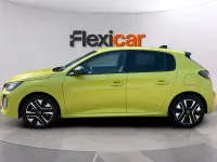 Usado Peugeot 208 Allure 101 CV (74 kW) 2025 Verde Utilitario