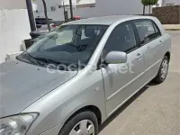 Usado Toyota Corolla Luna 110 CV (80 kW) 2004 Gris / plata Berlina