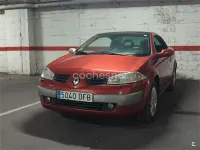 Usado Renault Mégane Cabriolet Dynamique 115 CV (84 kW) 2004 Rojo Descapotable