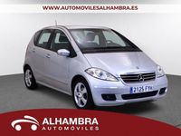 Usado Mercedes A180 Avantgarde 109 CV (80 kW) 2008 Gris / plata Monovolumen