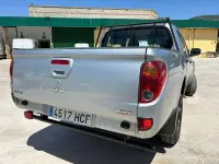 Usado Mitsubishi L200 Intense 136 CV (100 kW) 2011 Plateado Pickup/Camioneta