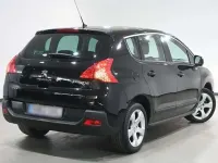 Usado Peugeot 3008 Premium 109 CV (80 kW) 2010 Negro Familiar