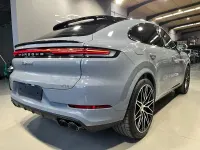 Usado Porsche Cayenne 519 CV (381 kW) 2024 Gris / plata SUV