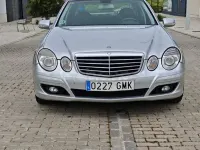 Usado Mercedes E220 Elegance 170 CV (125 kW) 2009 Gris / plata Berlina