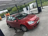 Usado VW Golf V Highline 140 CV (102 kW) 2007 Rojo Berlina