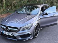 Usado Mercedes CLA45 AMG Shooting Brake AMG 381 CV (280 kW) 2016 Gris / plata Familiar