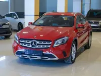 Usado Mercedes GLA220 Urban 177 CV (130 kW) 2017 Rojo SUV