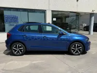 Usado VW Polo Advance 95 CV (69 kW) 2018 Azul Utilitario