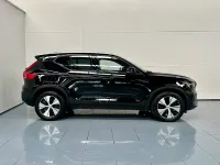 Usado Volvo XC40 Core 163 HP (119 kW) 2025 Preto SUV