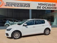 Usado Peugeot 308 Active 100 CV (73 kW) 2018 Blanco Berlina