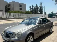Usado Mercedes E270 Classic 170 CV (125 kW) 2003 Gris / plata Familiar