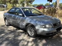 Usado Audi A4 125 CV (91 kW) 1999 Gris / plata Berlina