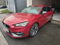 Usado Seat Leon FR 150 CV (110 kW) 2021 Granate Familiar
