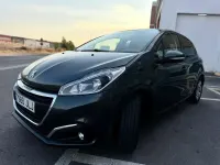 Usado Peugeot 208 Access 82 CV (60 kW) 2016 Negro Utilitario