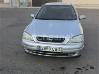 Usado Opel Astra Club 84 CV (61 kW) 2002 Gris / plata Berlina