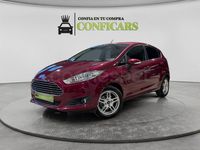 Usado Ford Fiesta Trend 101 CV (74 kW) 2013 Burdeos Utilitario