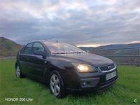 Usado Ford Focus Trend 109 CV (80 kW) 2005 Negro Berlina